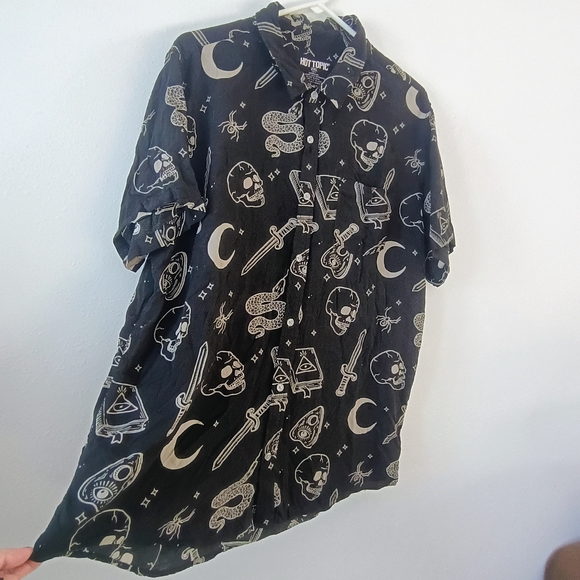 Hot Topic Occult Print Button Up Shirt Skulls Snakes Gothic Black Mens 2XL USA - Picture 4 of 4